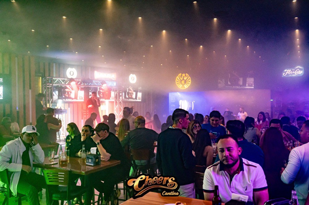 Fachada de Cheers Cariari